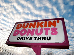 DUNKIN' DONUTS