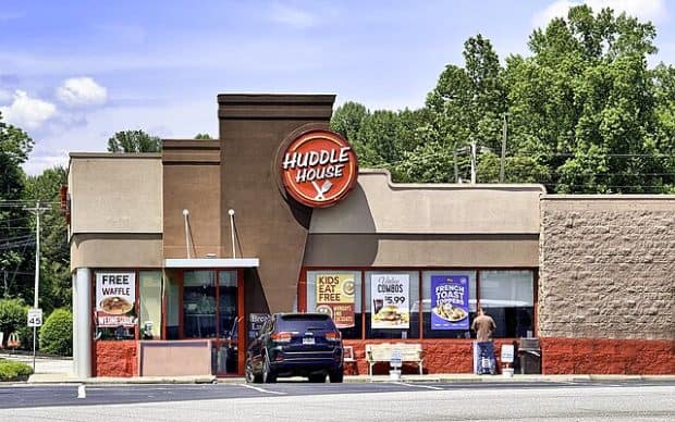Huddle House image for 20-unit franchise agreement deal