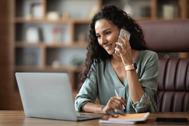 person operating a franchise from home