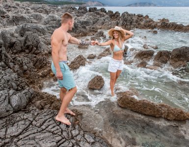 couple enjoying a dream vacation put together by dream vacation franchisee