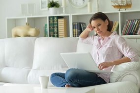 woman leanring what she needs to know about buying a franchise