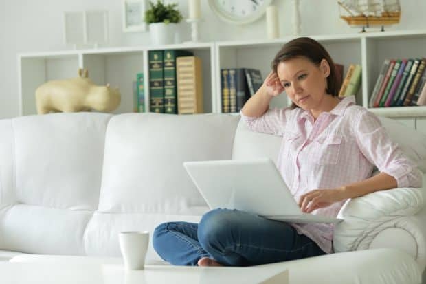 woman leanring what she needs to know about buying a franchise
