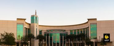 UCF image for news story on SBDC award