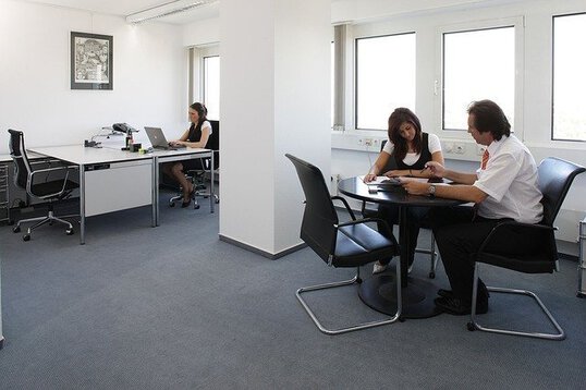office-170639_640