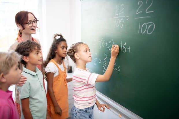 image if children learning PEL learning centers franchise