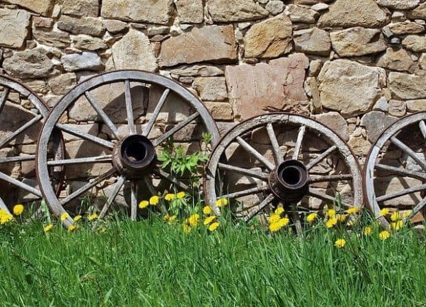 hub and spoke business model